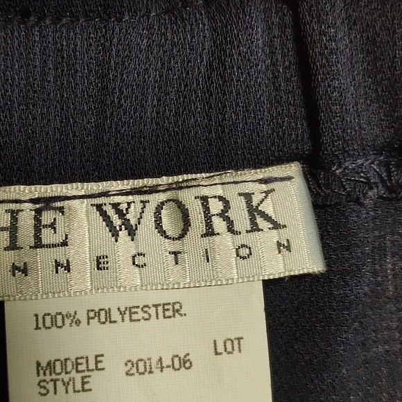 Black skirt - Picture 3 of 3